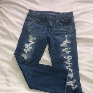 American eagle distressed capris